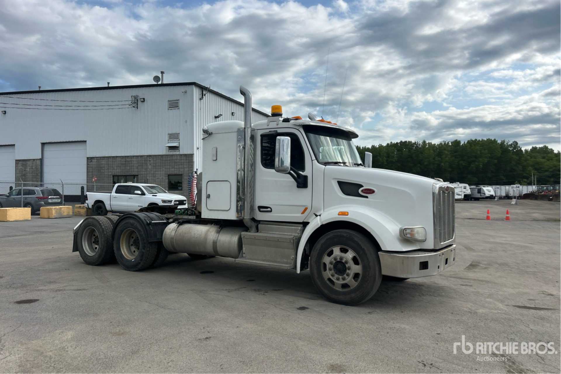 2015 Peterbilt 567