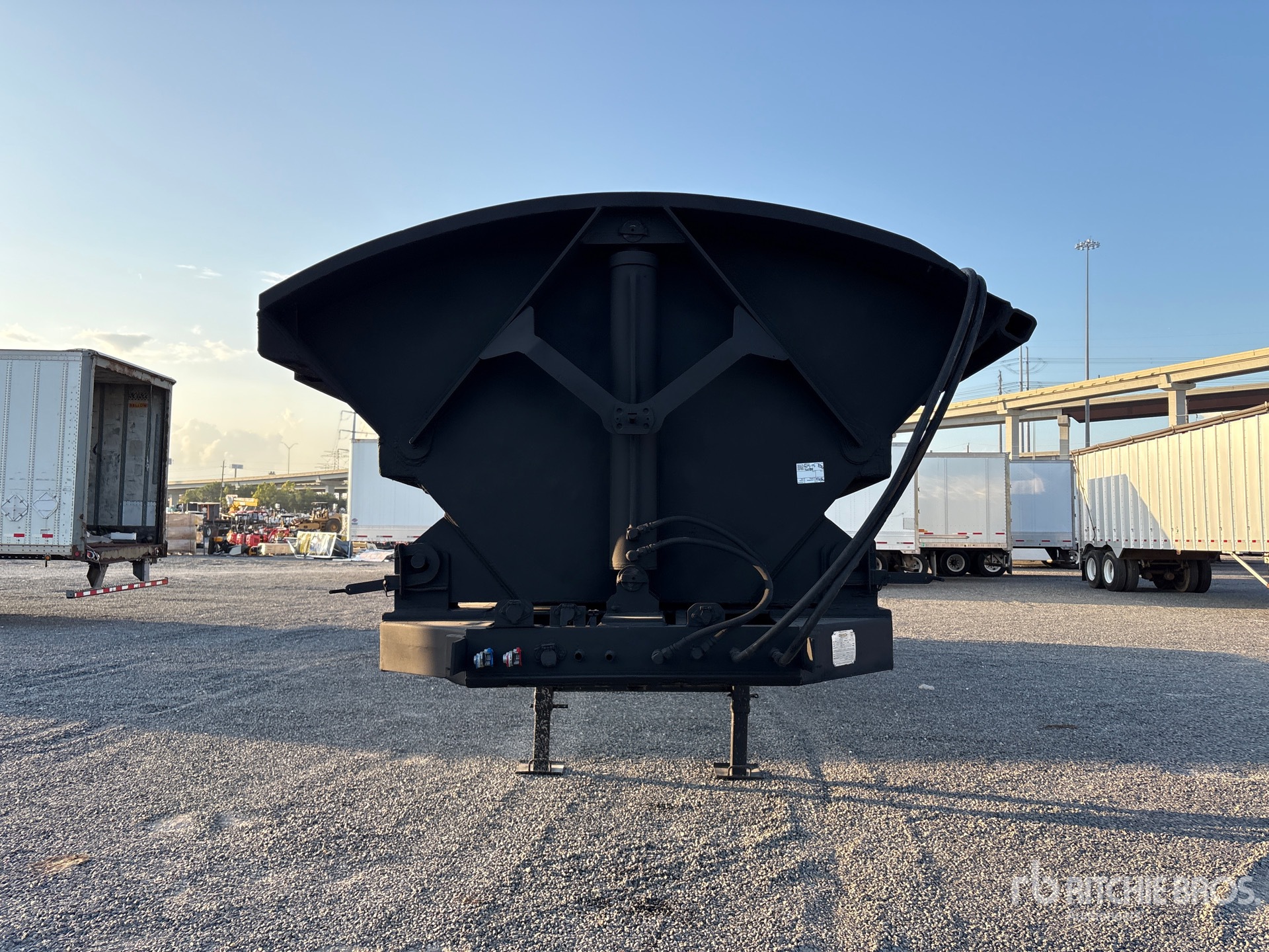 1997 Smithco 42 ft Tri/A