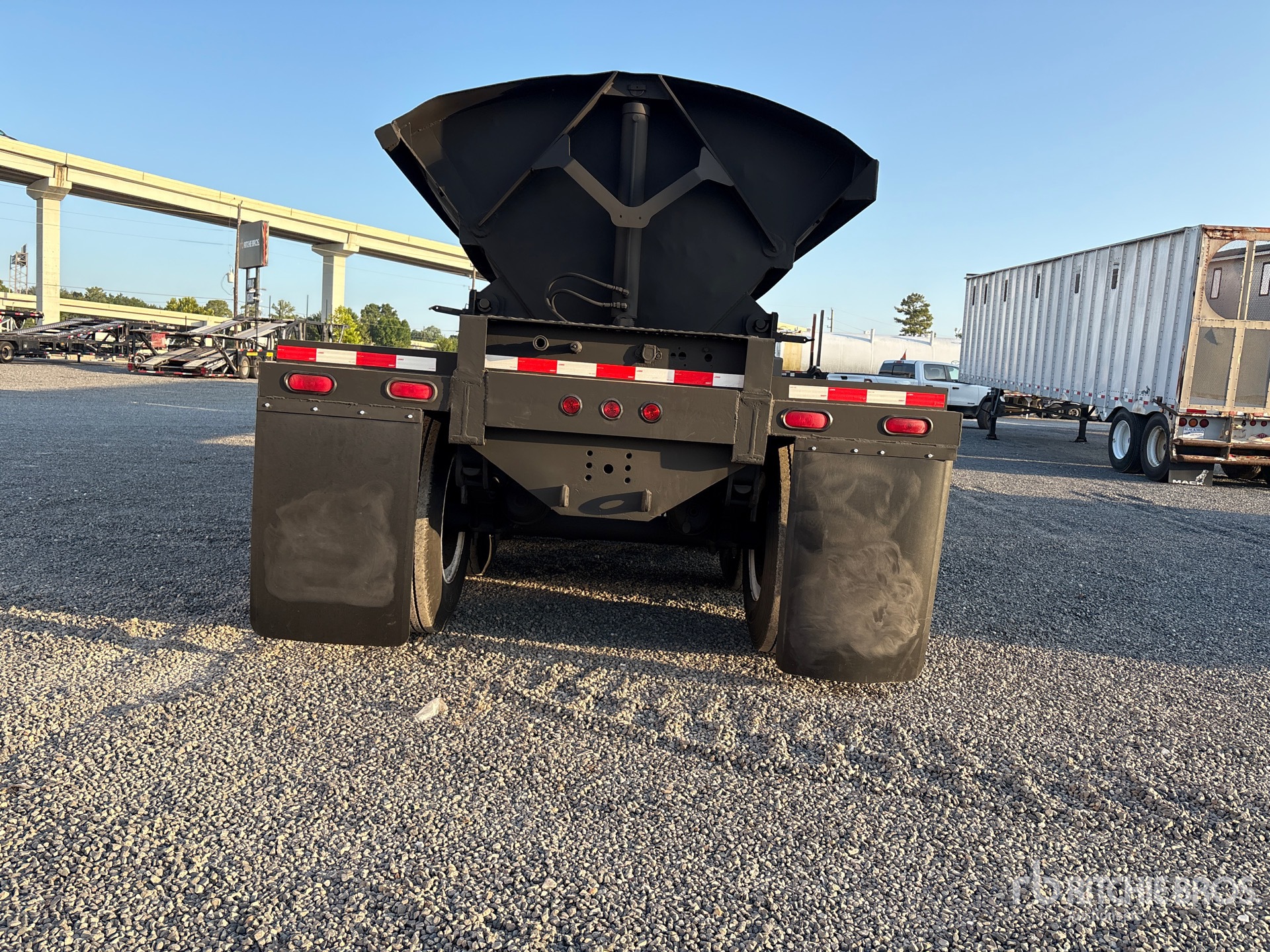 1997 Smithco 42 ft Tri/A