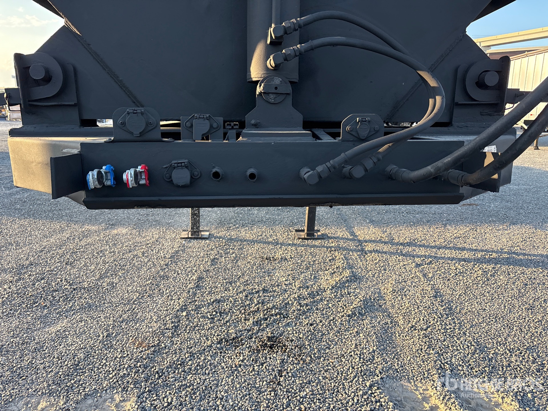 1997 Smithco 42 ft Tri/A