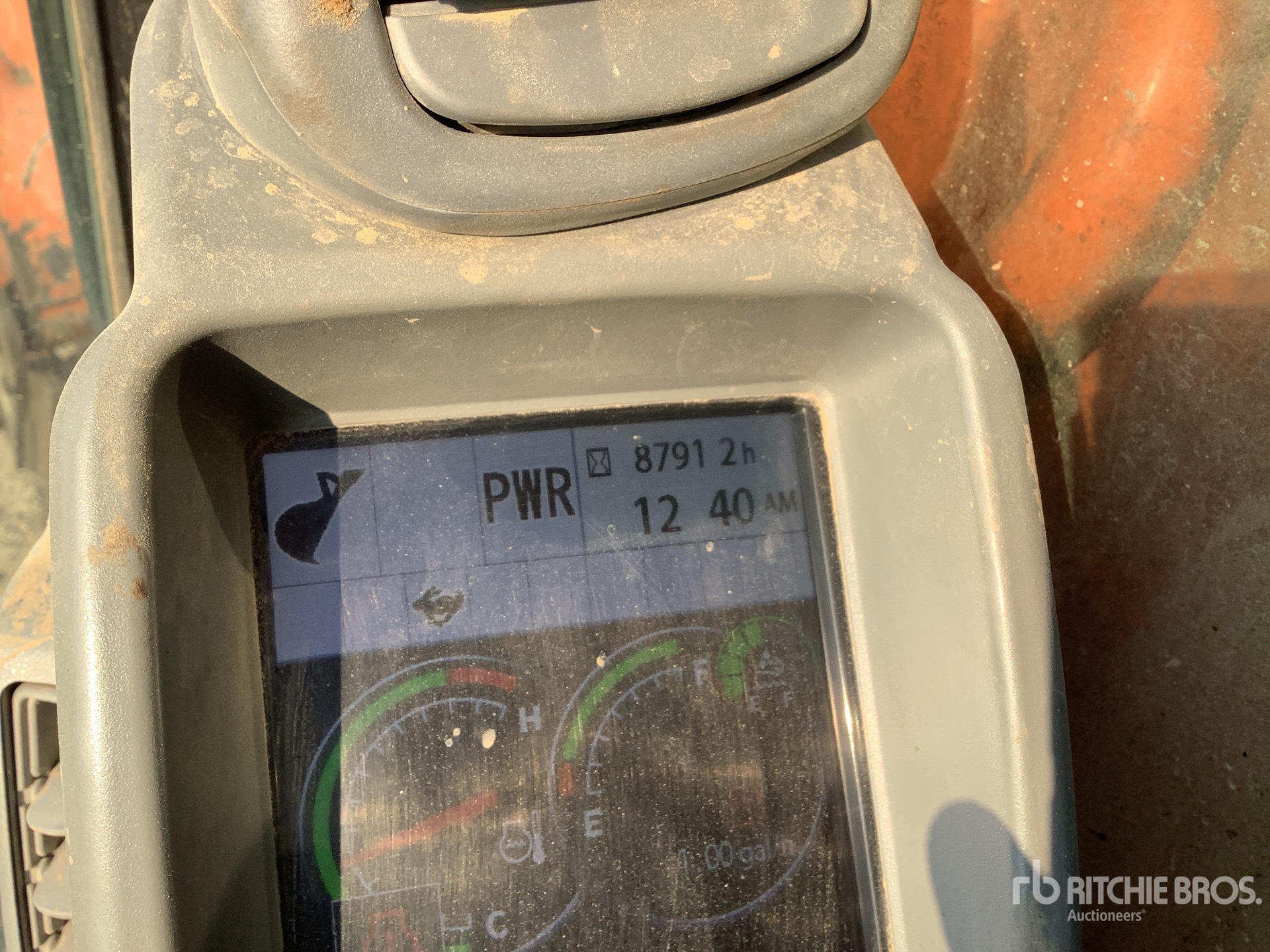 2015 Hitachi ZX300LC-6