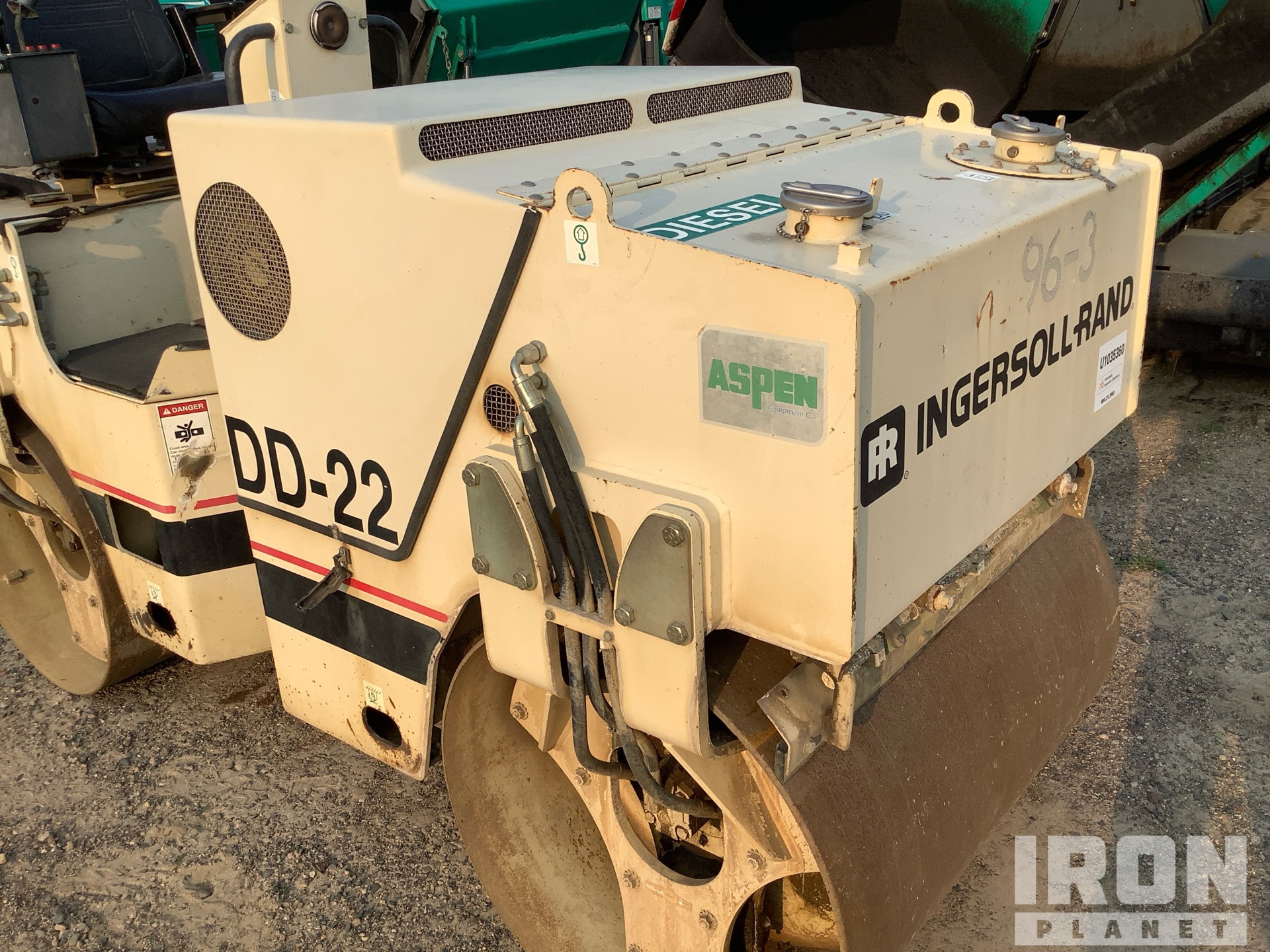 Photo of a 1996 Ingersoll Rand DD-22