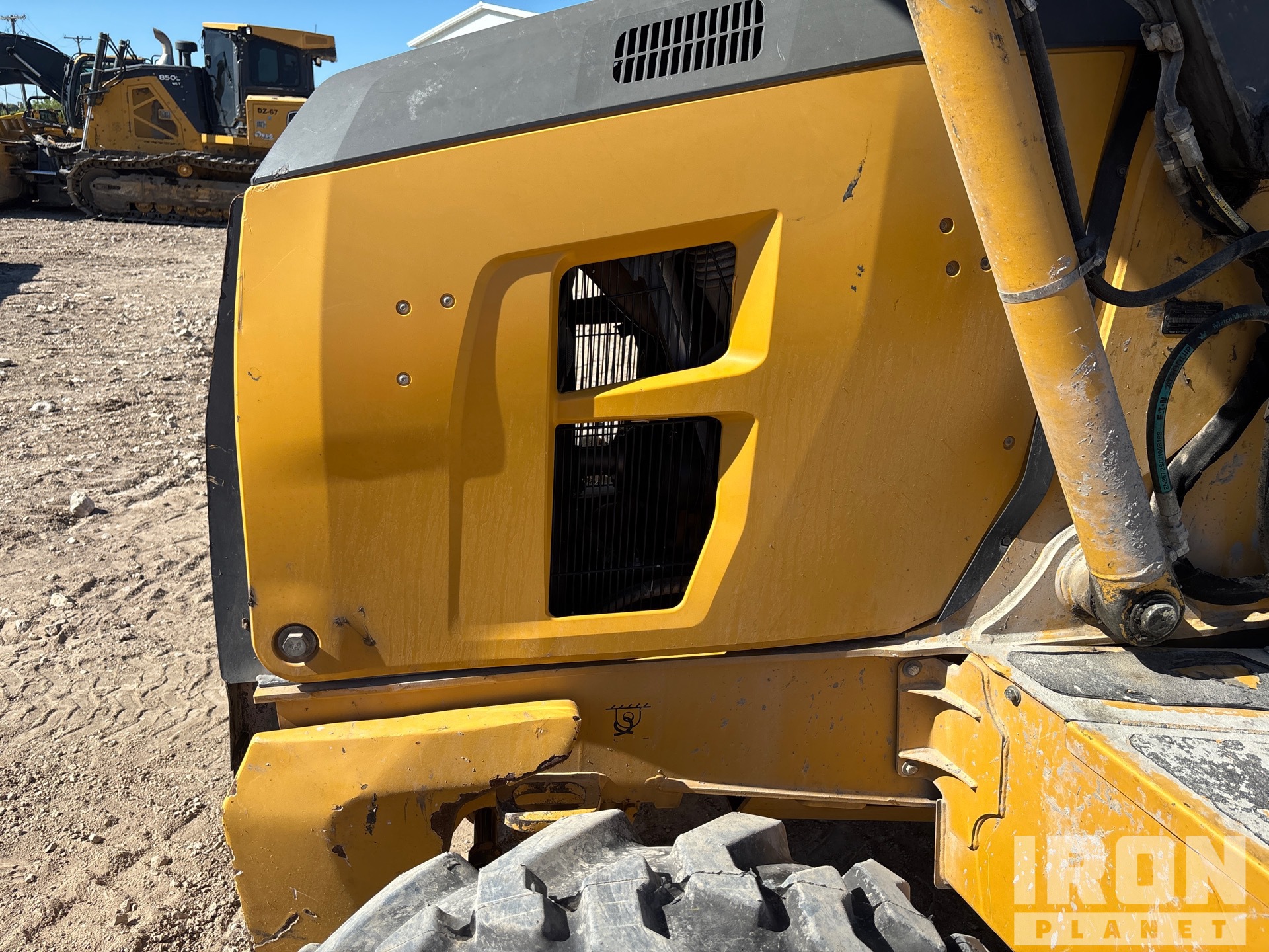 Photo of 2018 John Deere 410L