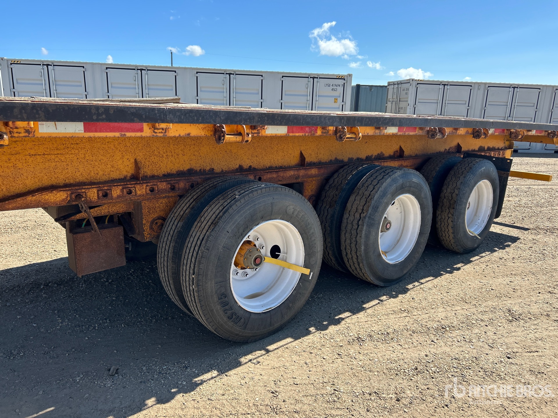 1999 Manac 35 ft Tri/A