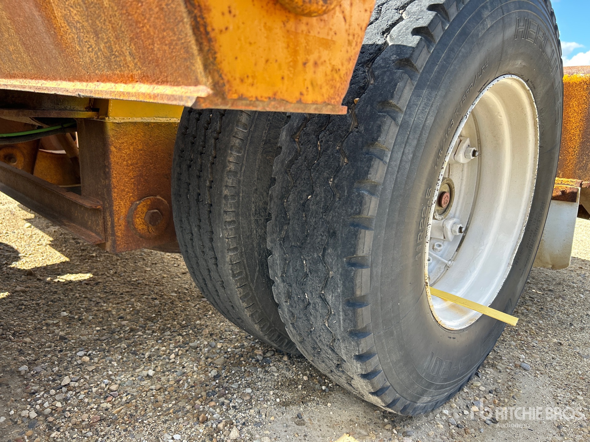 1994 Gerrys Tri/A Removable Gooseneck