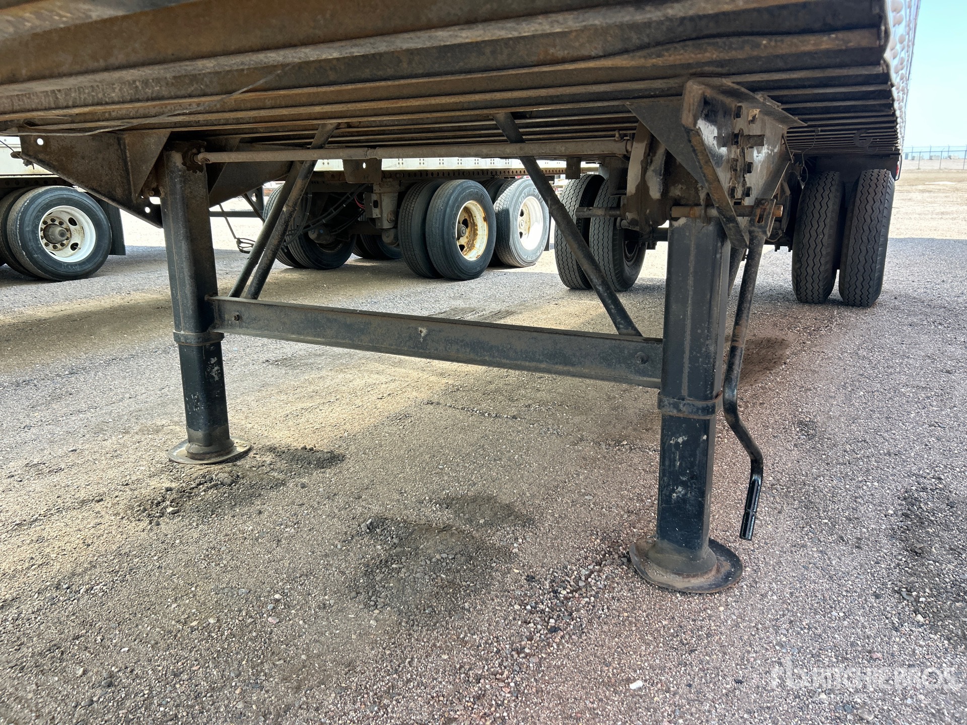 1985 Strick 28 ft x 102 in S/A