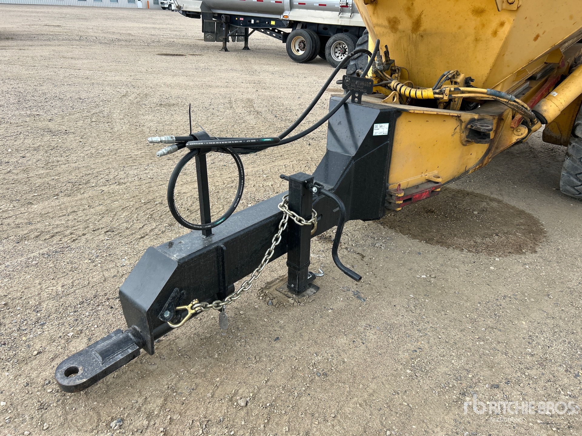 2001 Moxy MT36