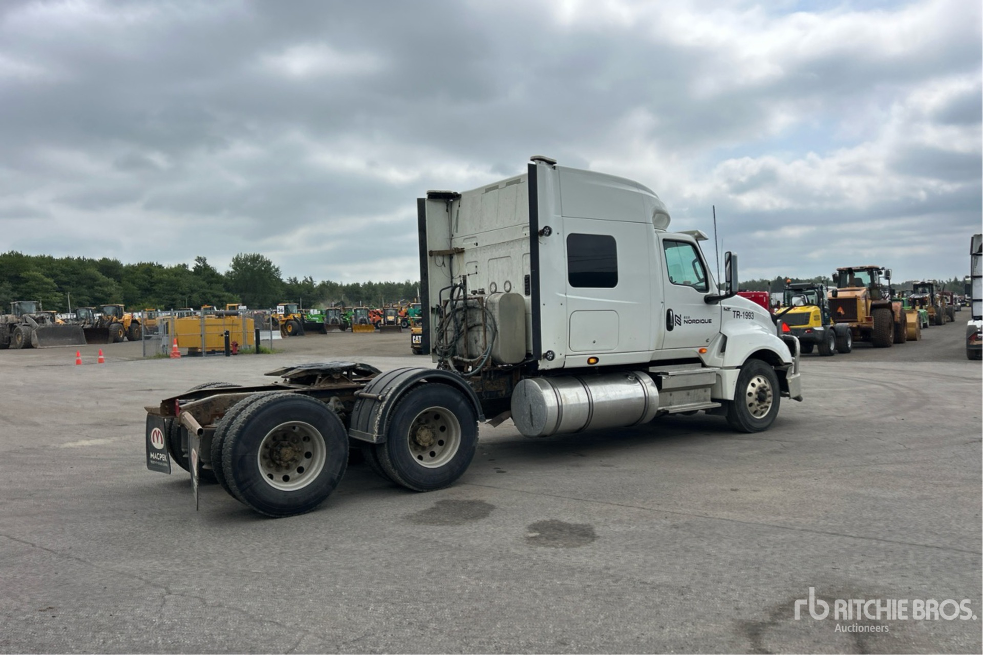 2019 International LT625