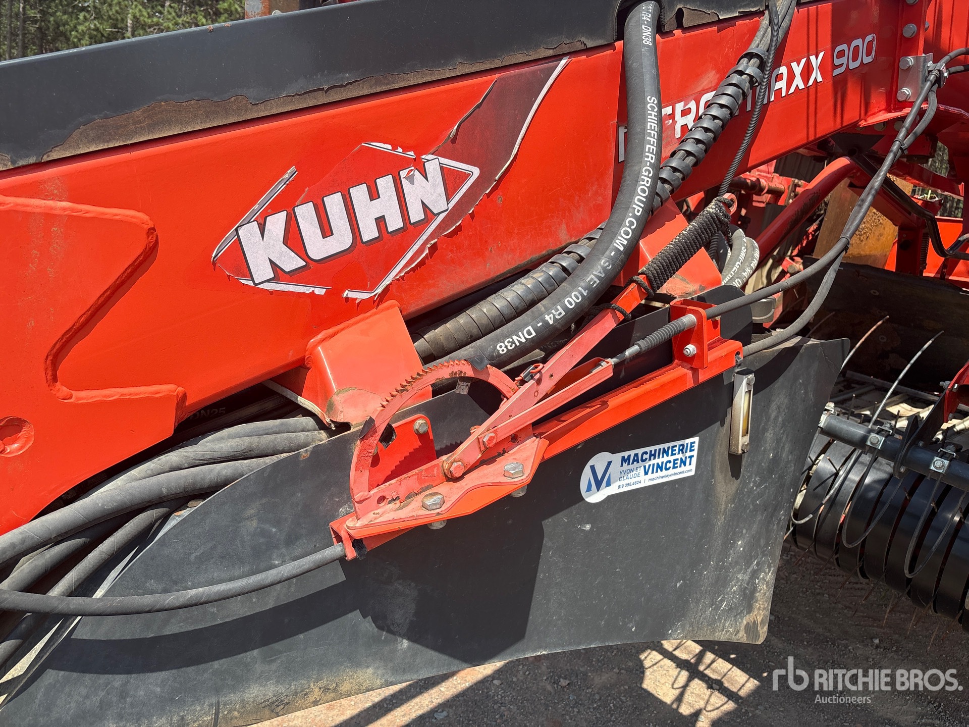2017 Kuhn MERGE MAXX 900