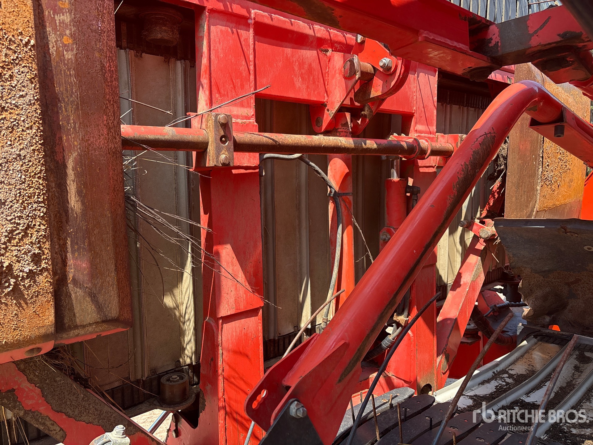 2017 Kuhn MERGE MAXX 900