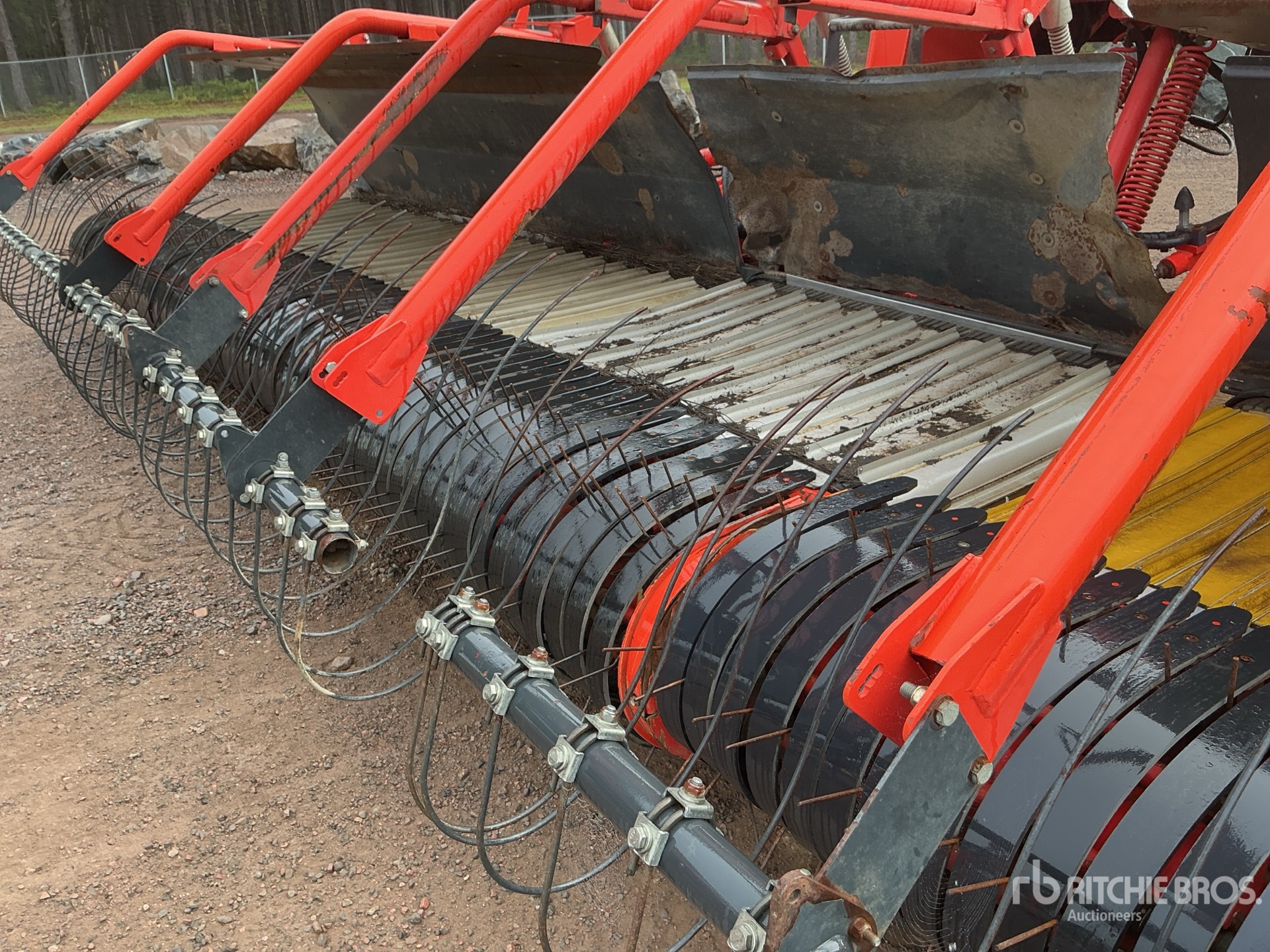 2017 Kuhn MERGE MAXX 900