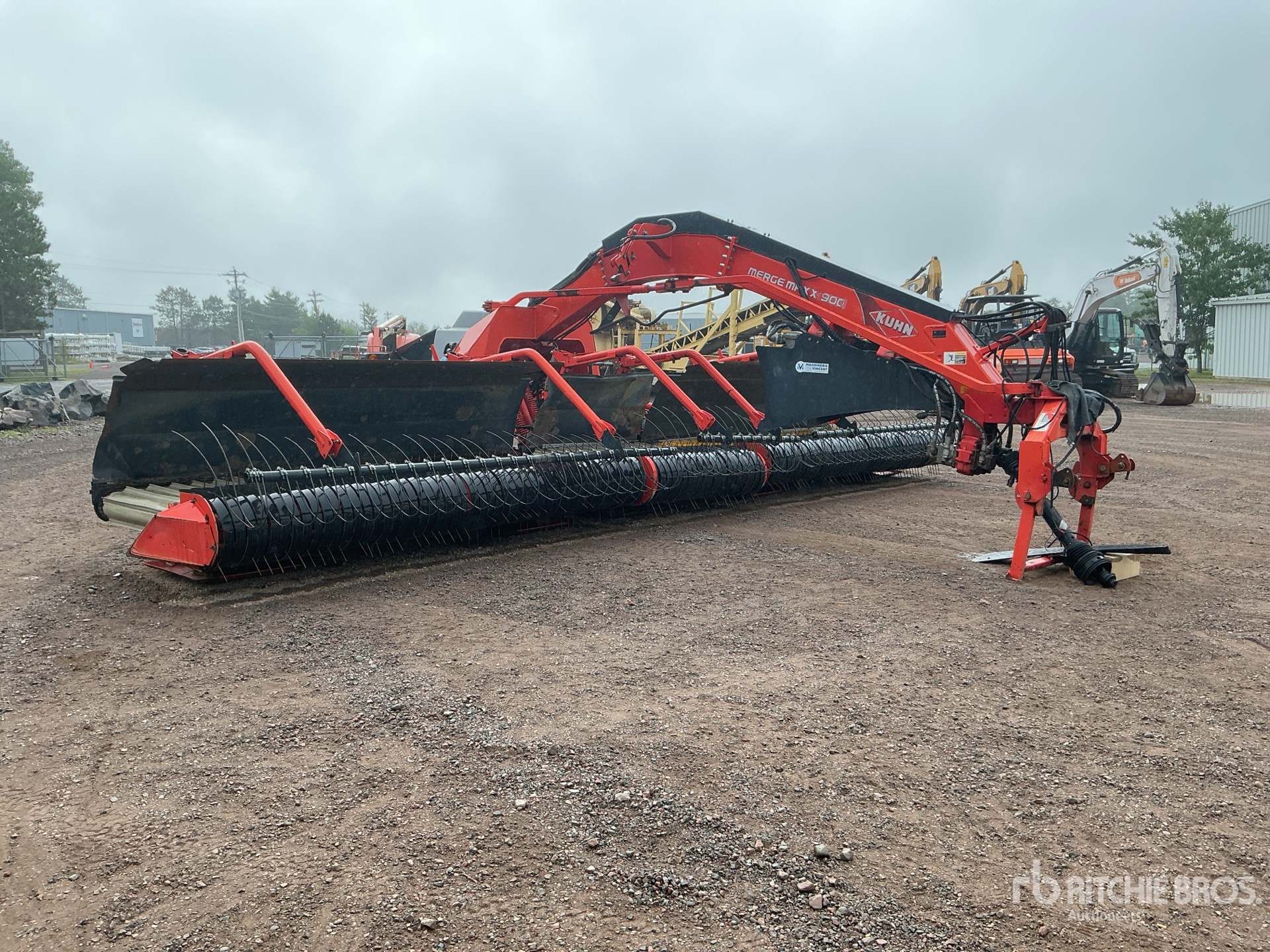 2017 Kuhn MERGE MAXX 900
