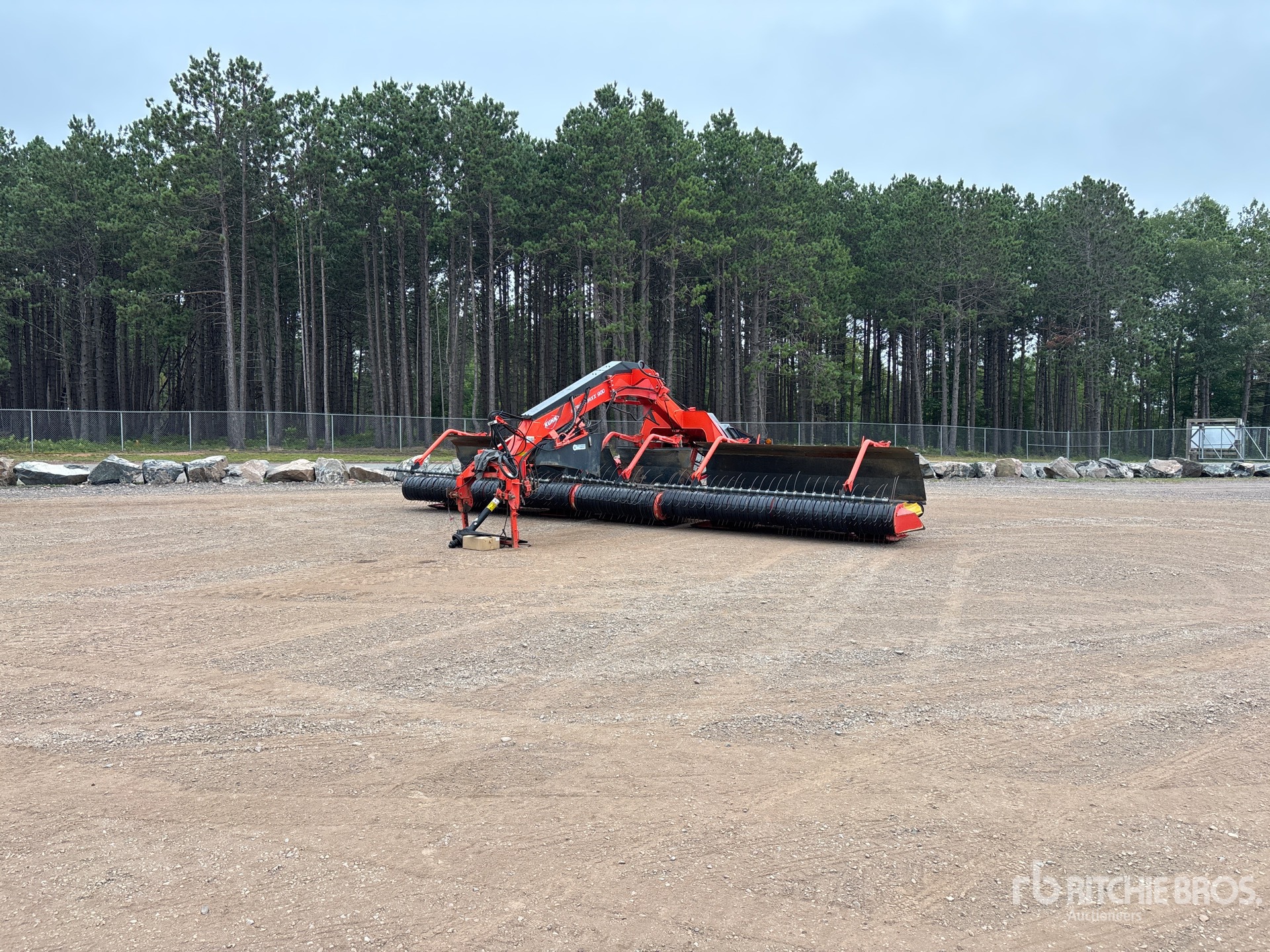2017 Kuhn MERGE MAXX 900