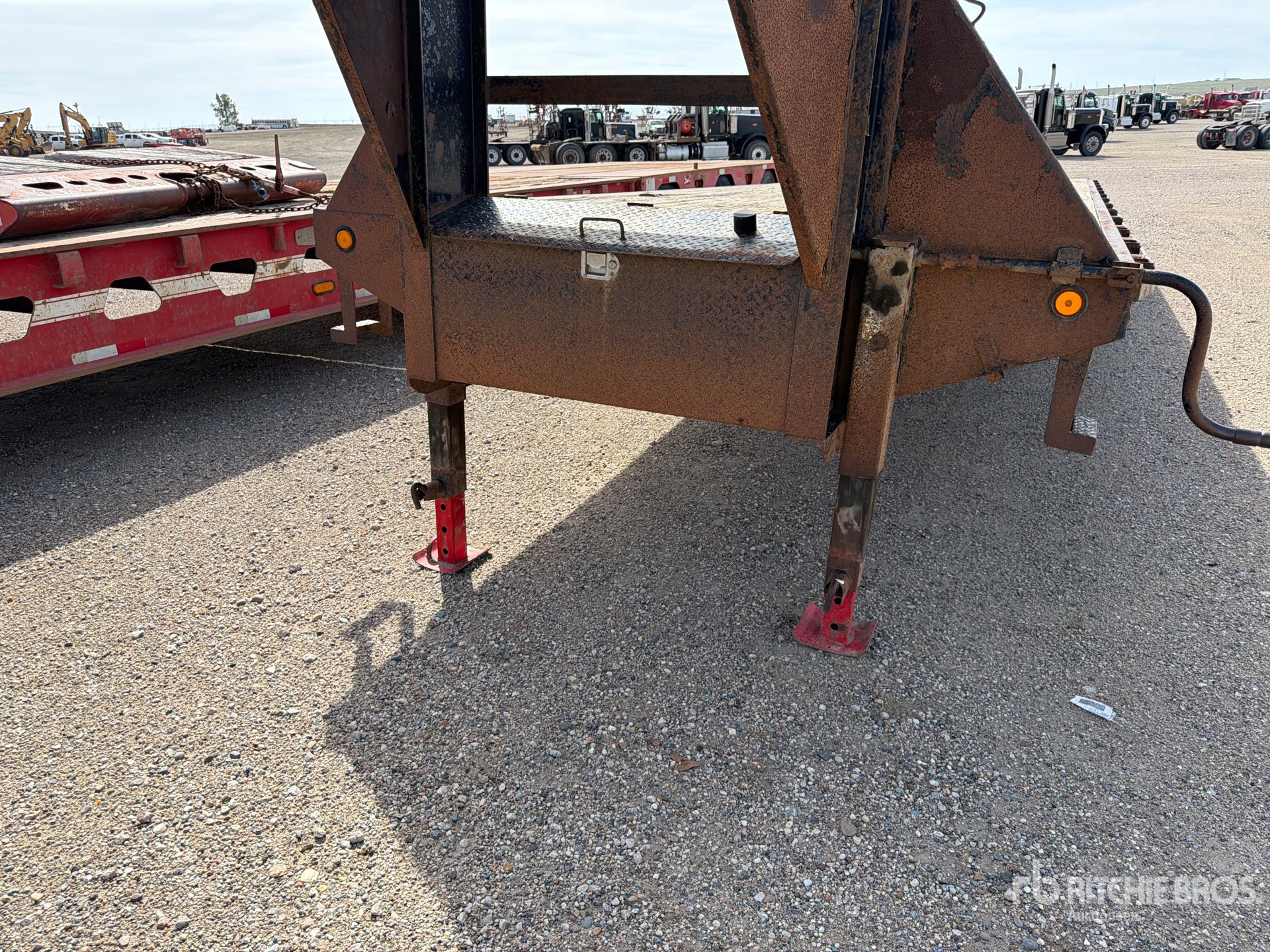 2007 Pj Trailers D7142