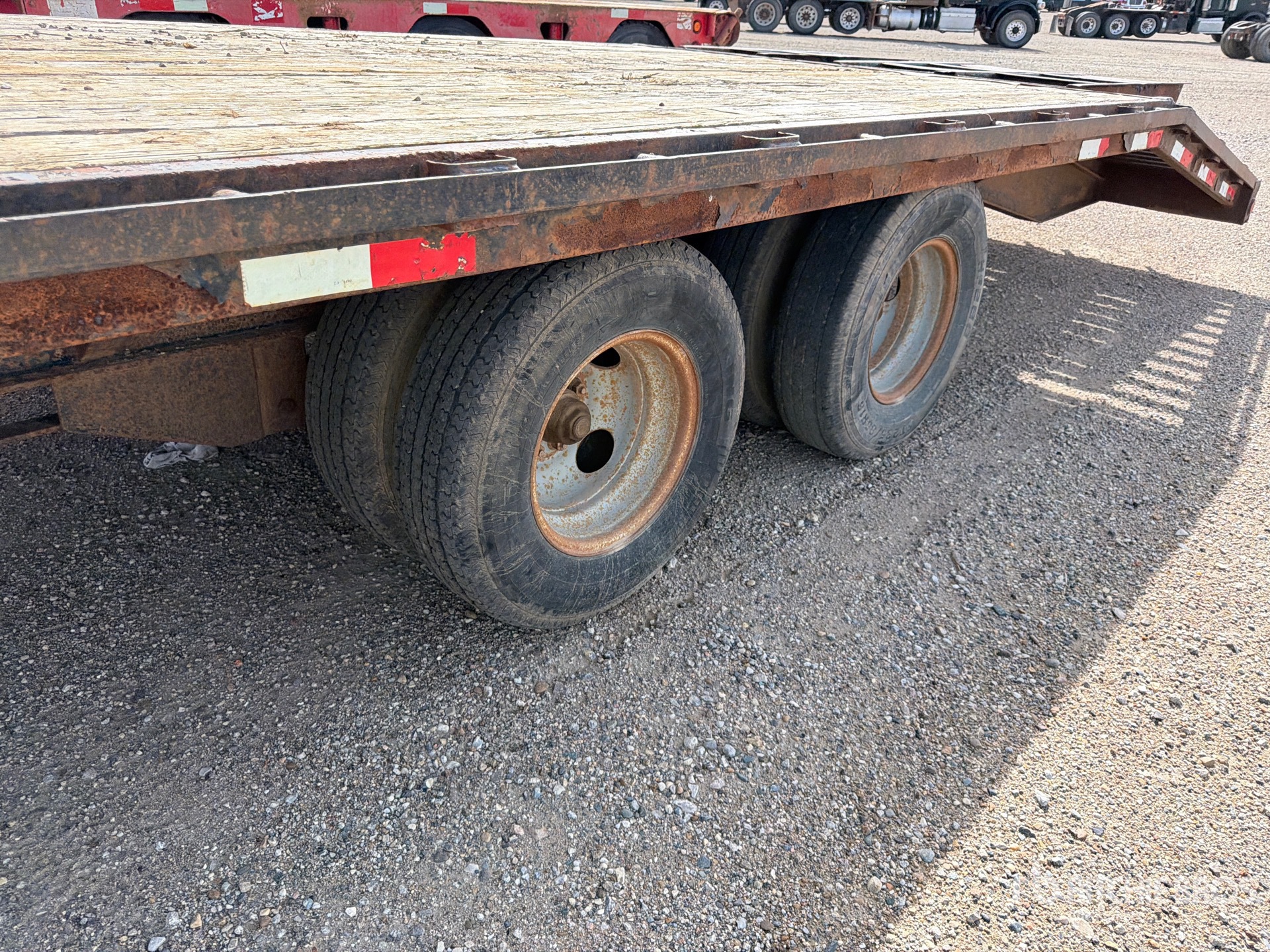 2007 Pj Trailers D7142