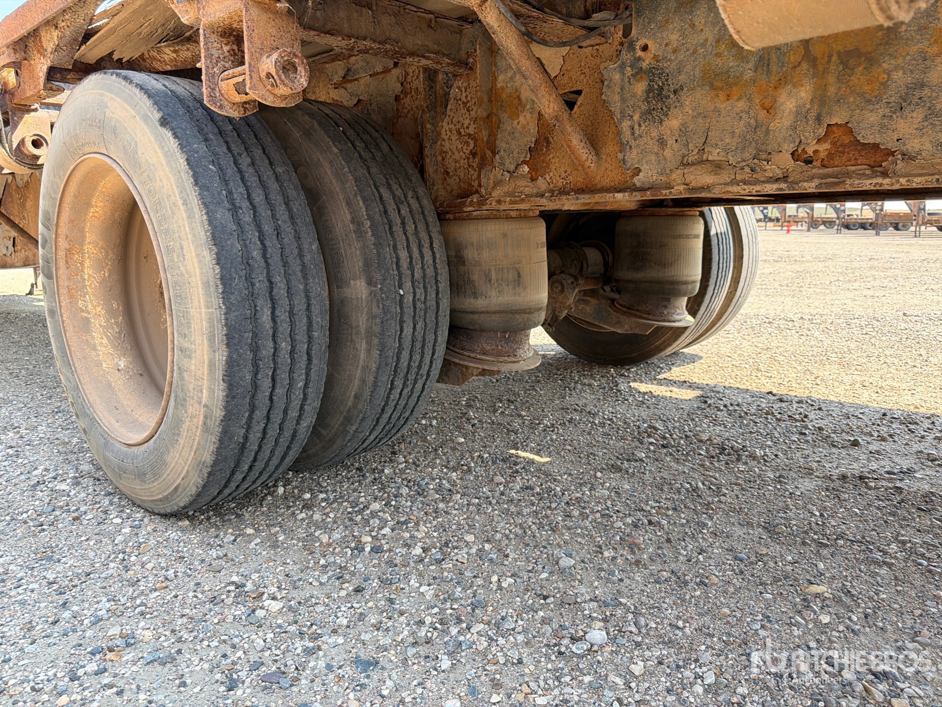 2013 Jet 53 FT T/A SPREAD AXLE