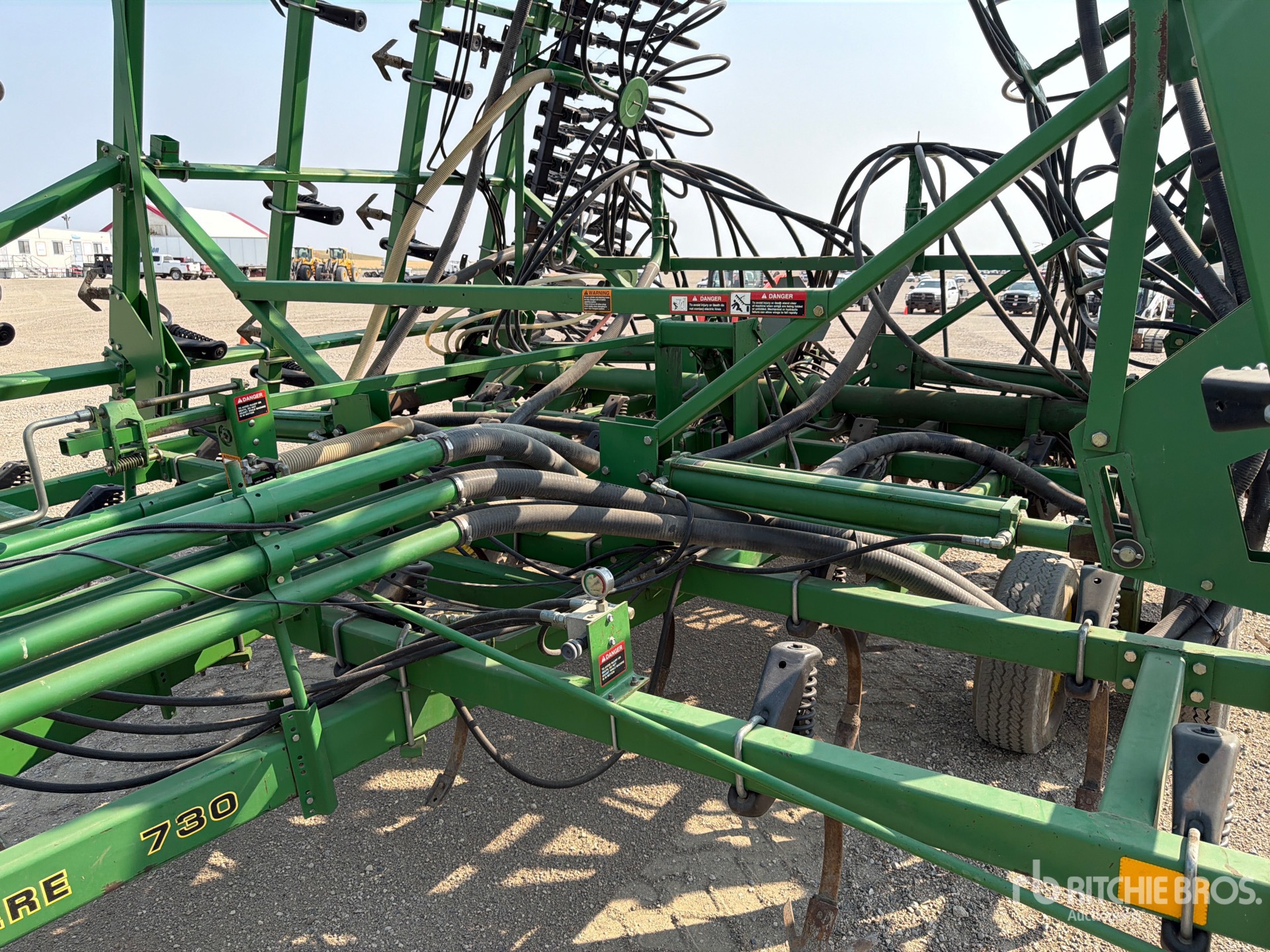 John Deere 730
