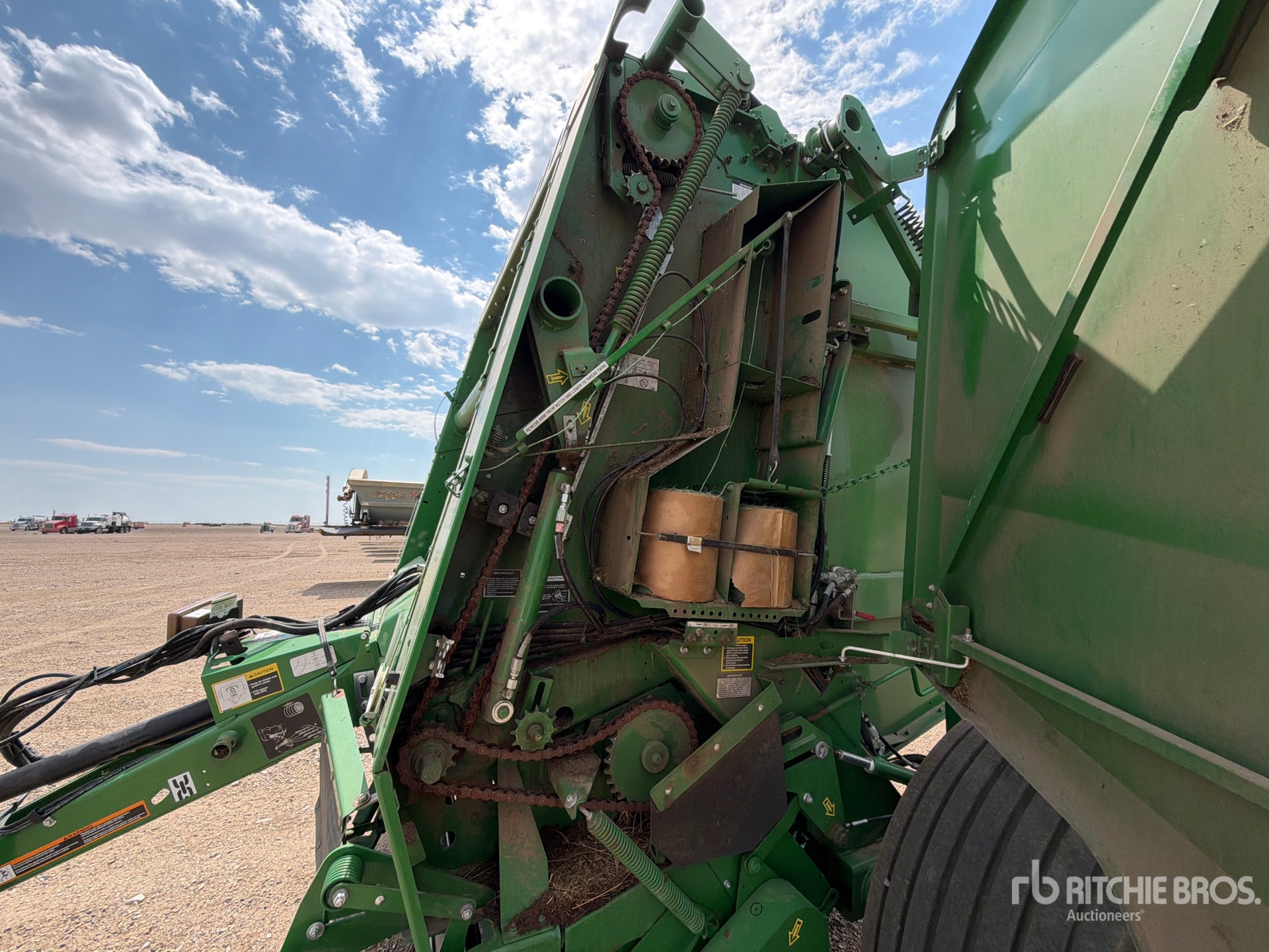 2021 John Deere 560M