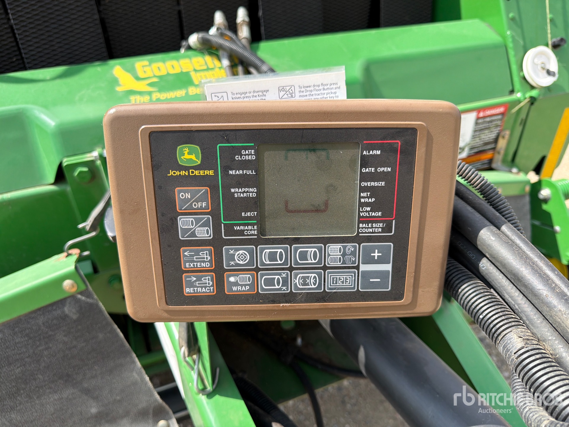 2021 John Deere 560M