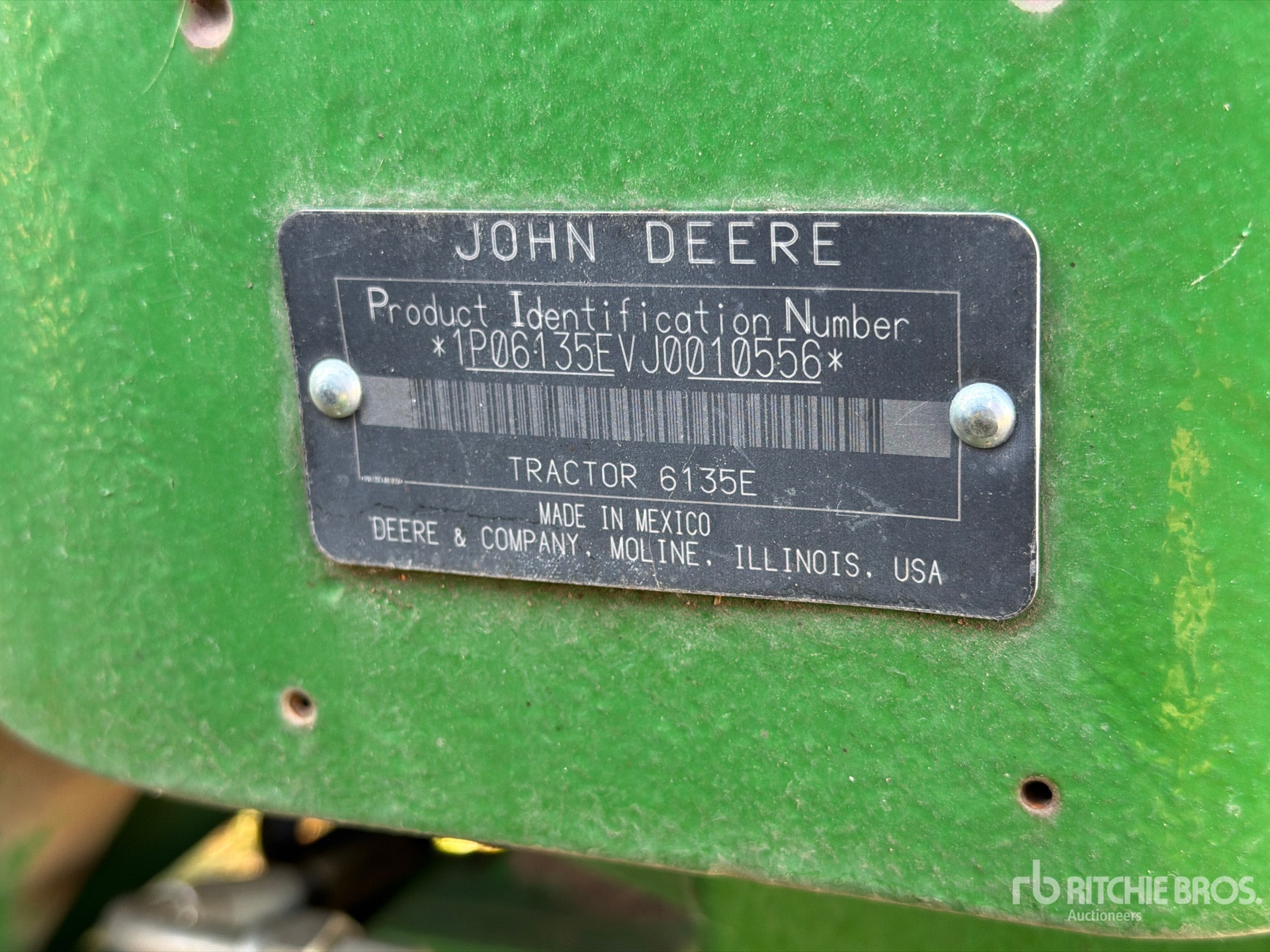 2018 John Deere 6135E