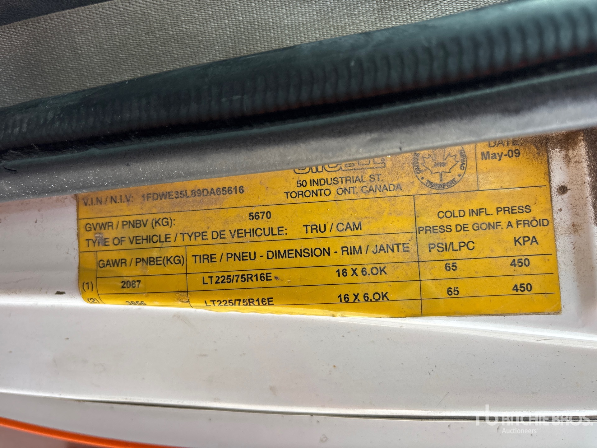 2009 Ford E-350