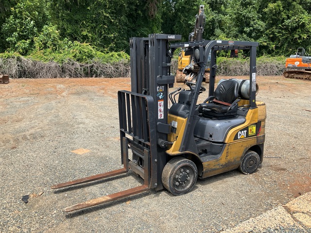 2020 Cat 2C5000 4750 lb Cushion Tire Forklift