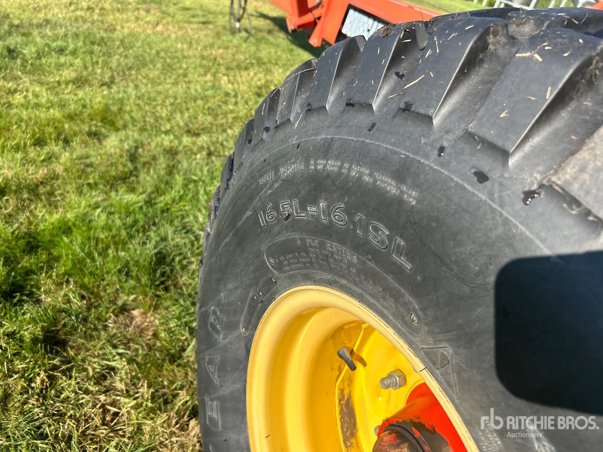 2002 Bourgault 7200