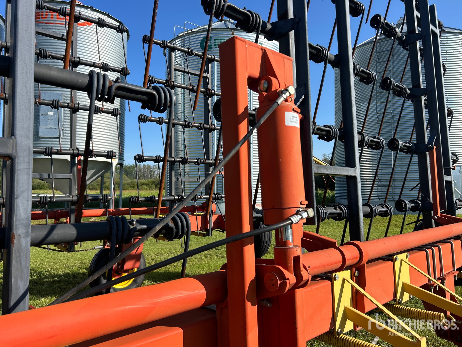 2002 Bourgault 7200