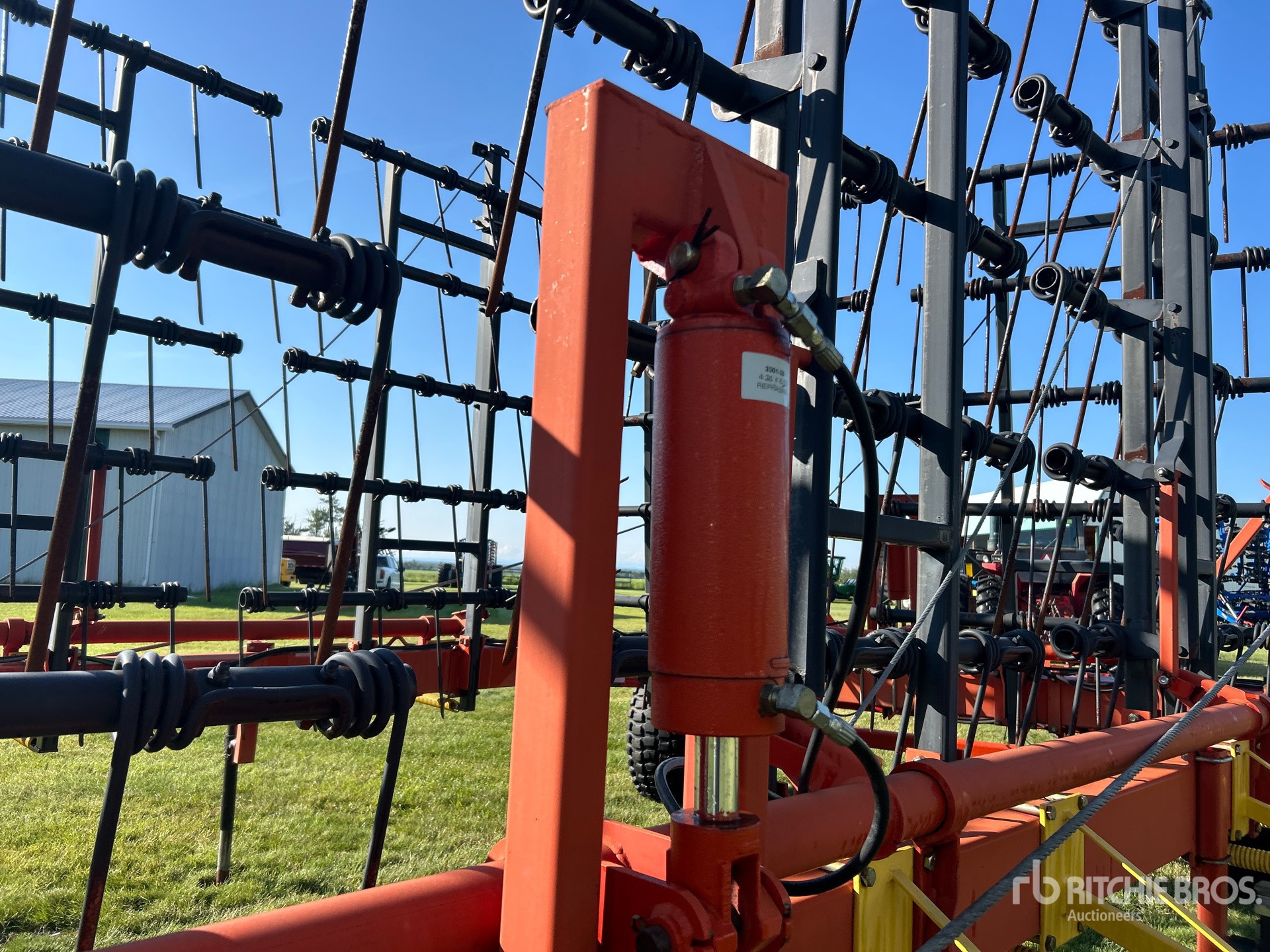 2002 Bourgault 7200