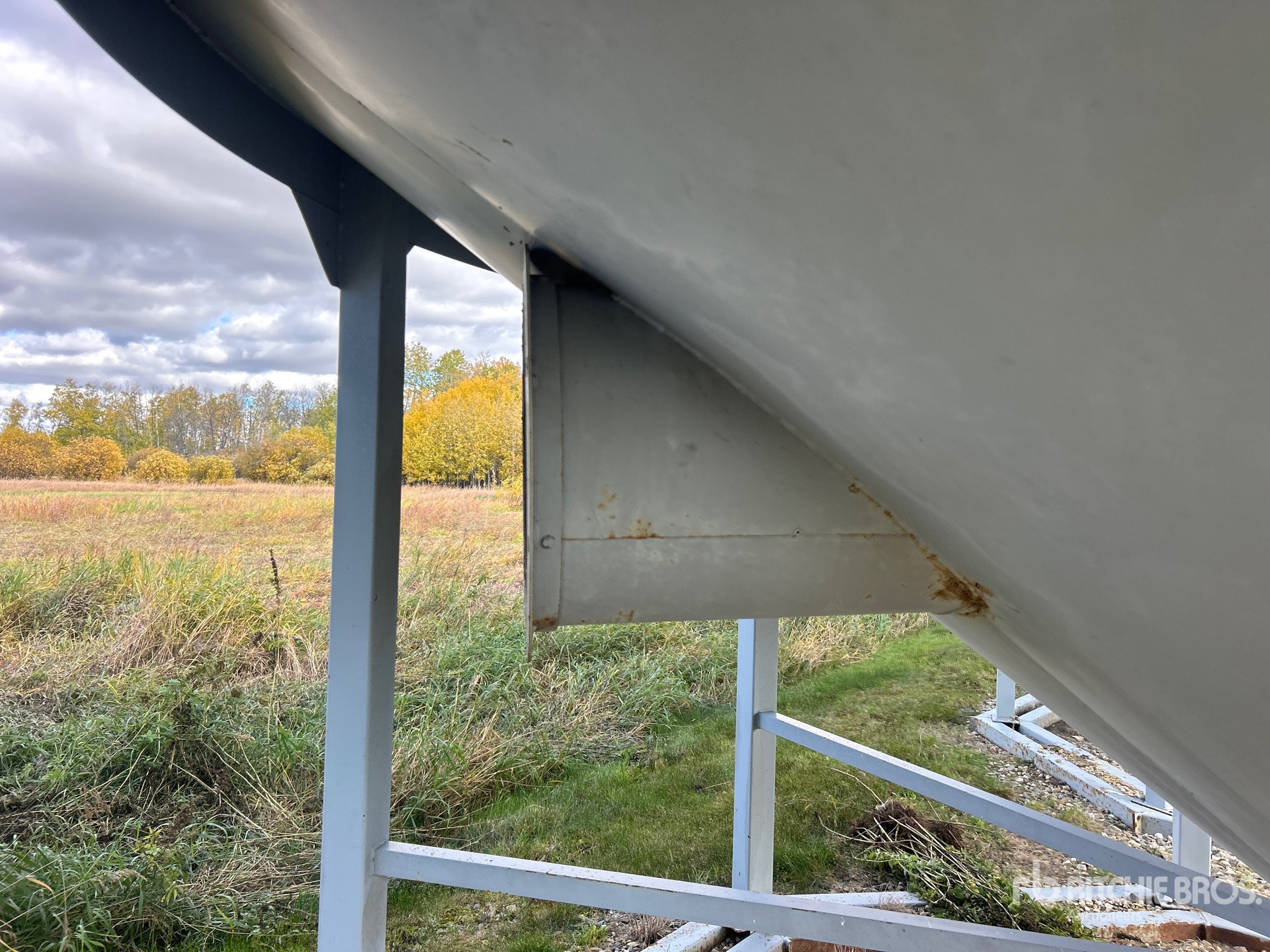 Butler +/- 2700 BU 5 RING HOPPER
