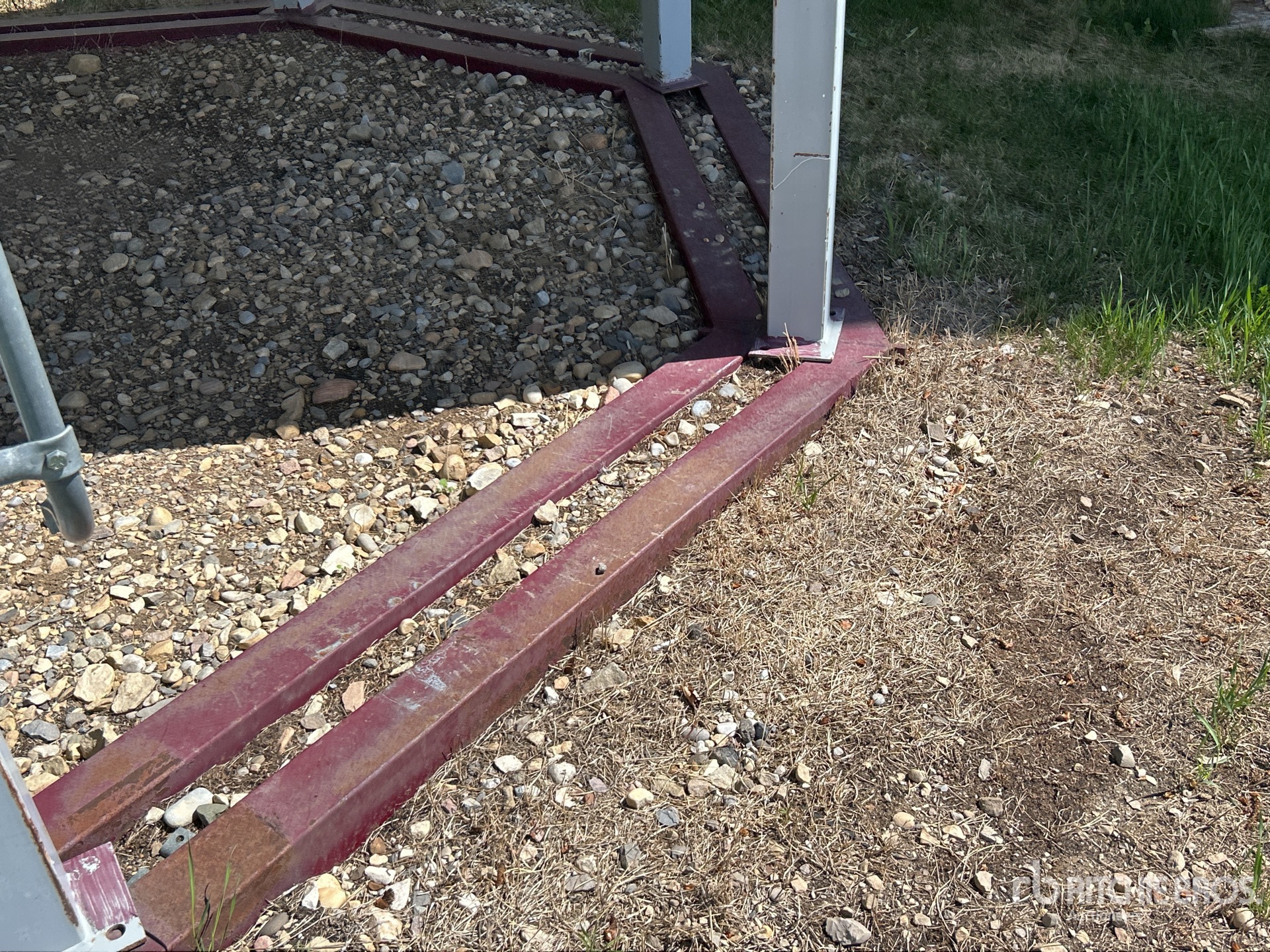 Butler +/- 2200 bu 4 Ring Hopper