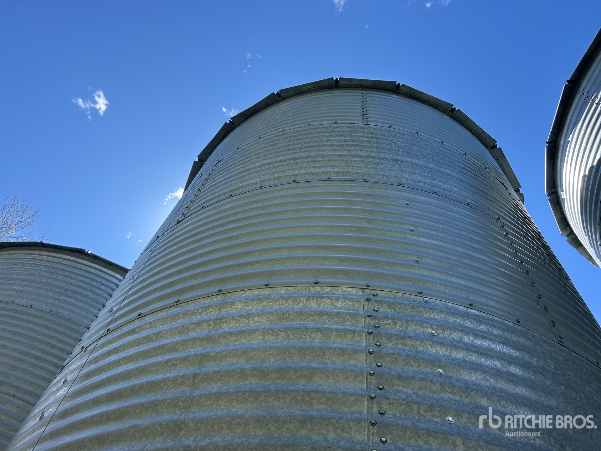 Butler +/- 2200 bu 4 Ring Hopper