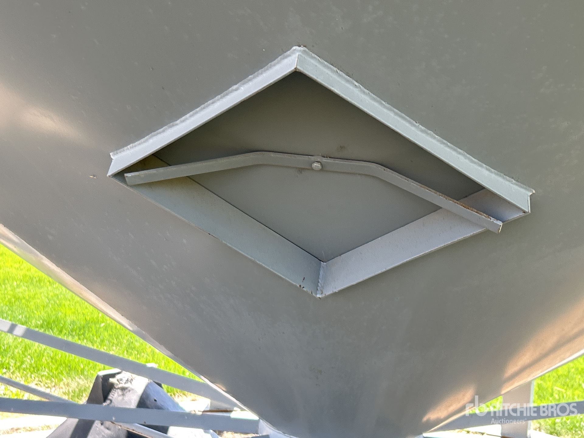 Meridian +/- 4900 bu 5 Ring Hopper