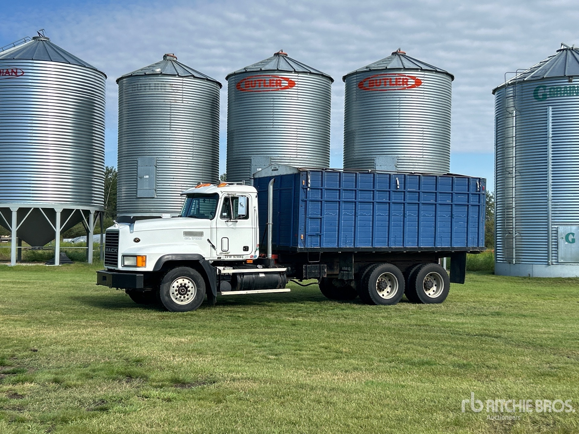 1995 Mack CL713