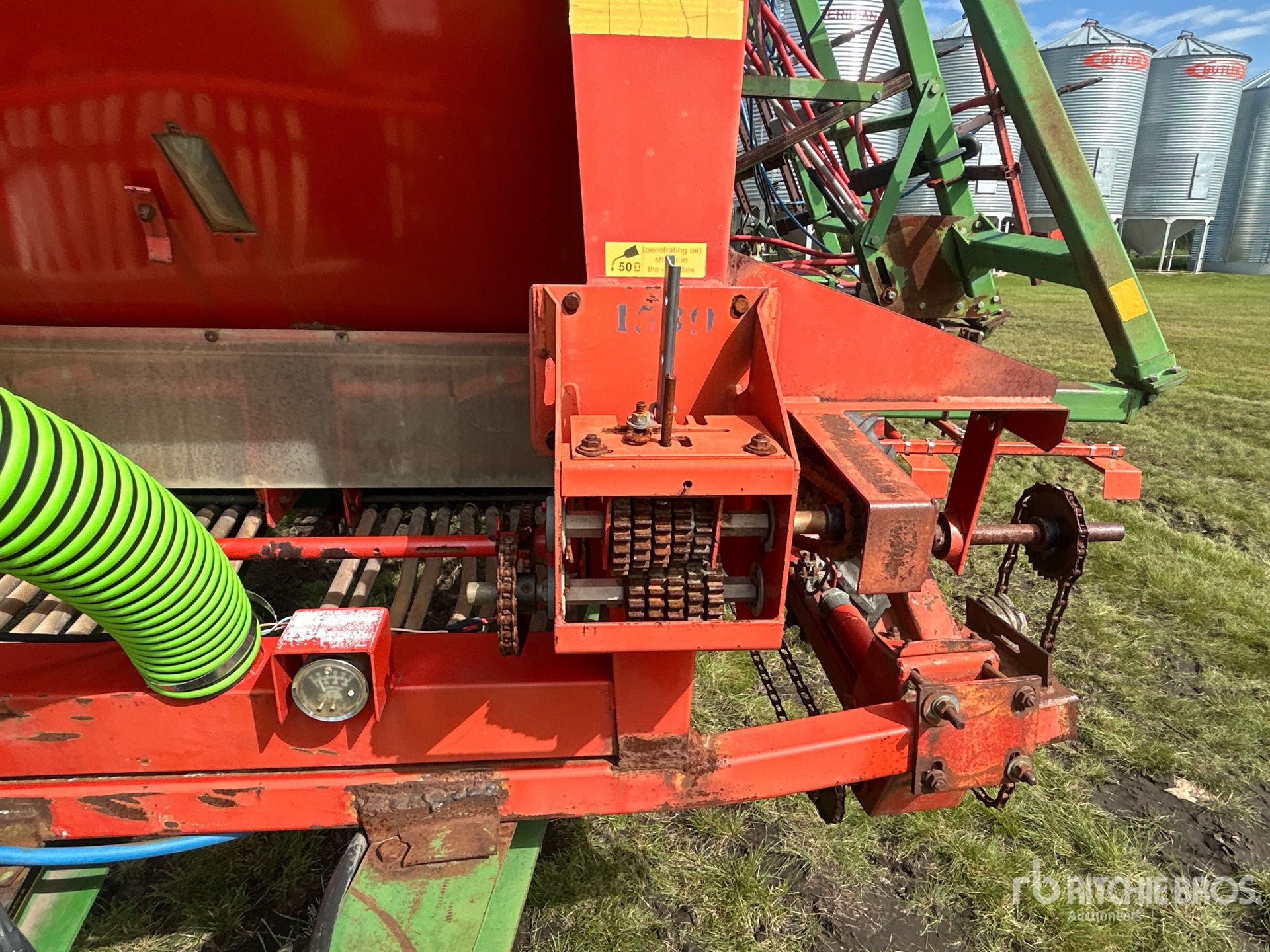John Deere 1610