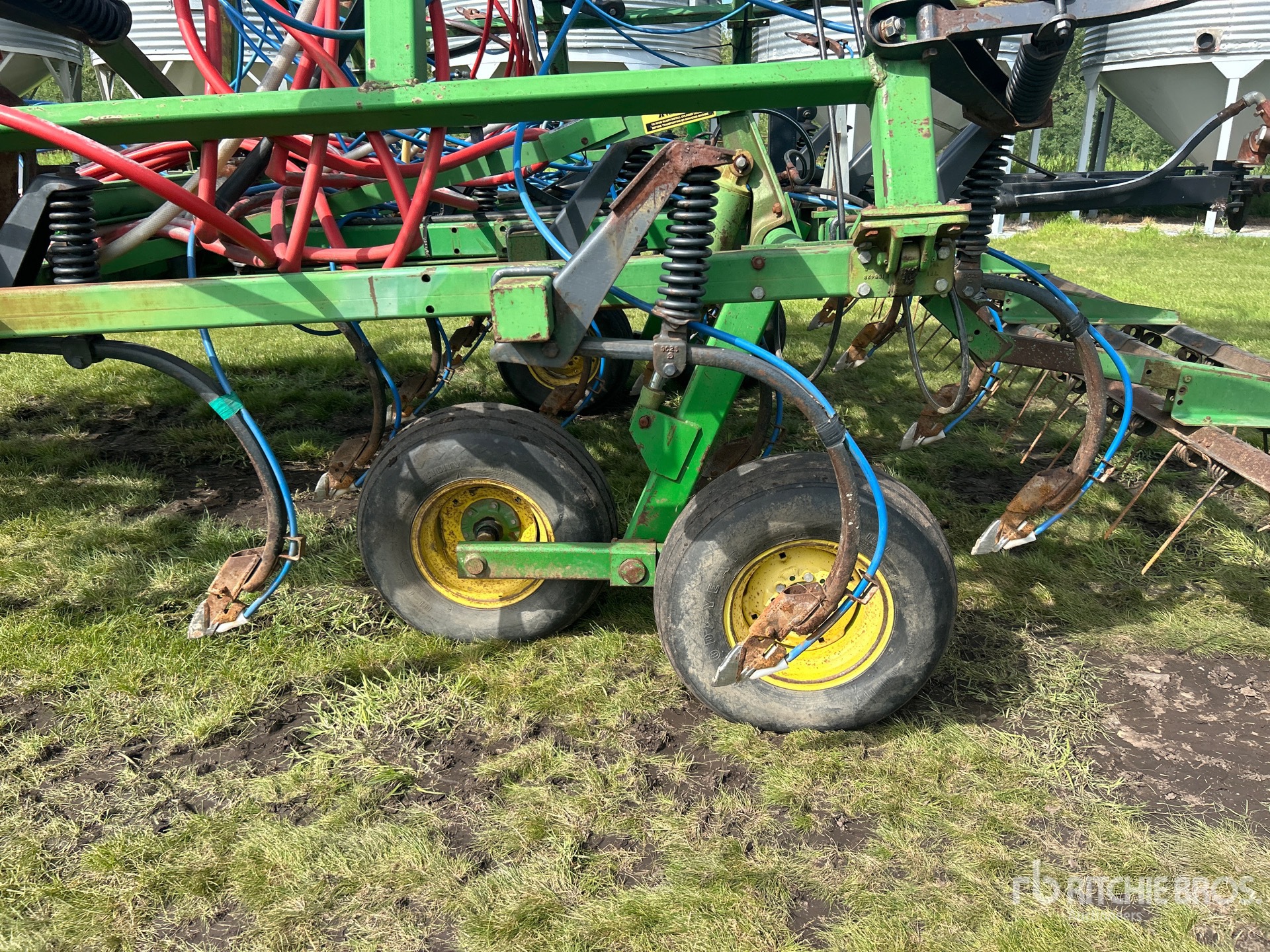 John Deere 1610