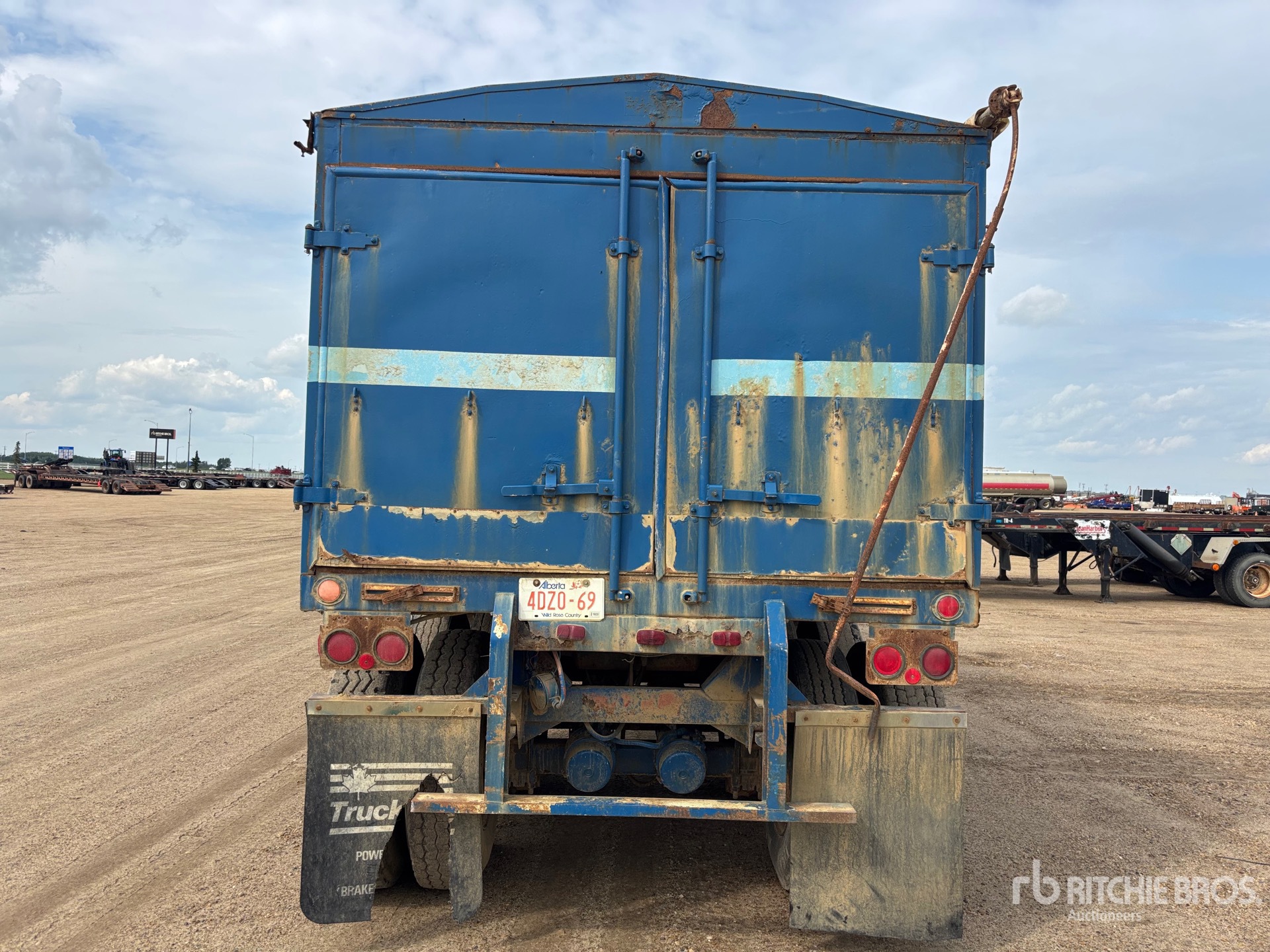 Fruehauf 38 FT T/A