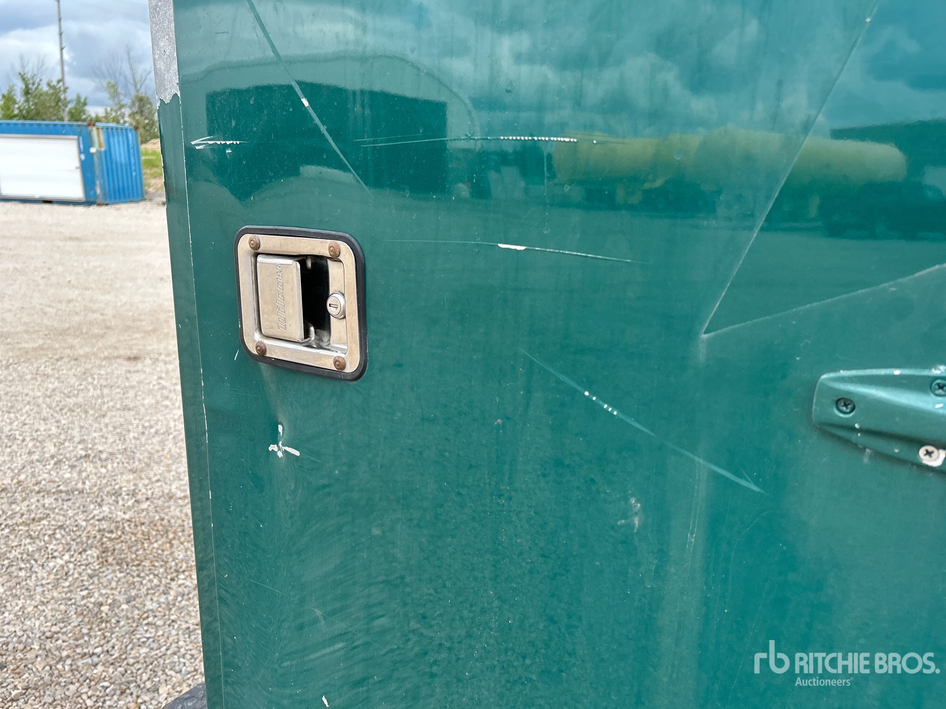 2006 Freightliner M2 106
