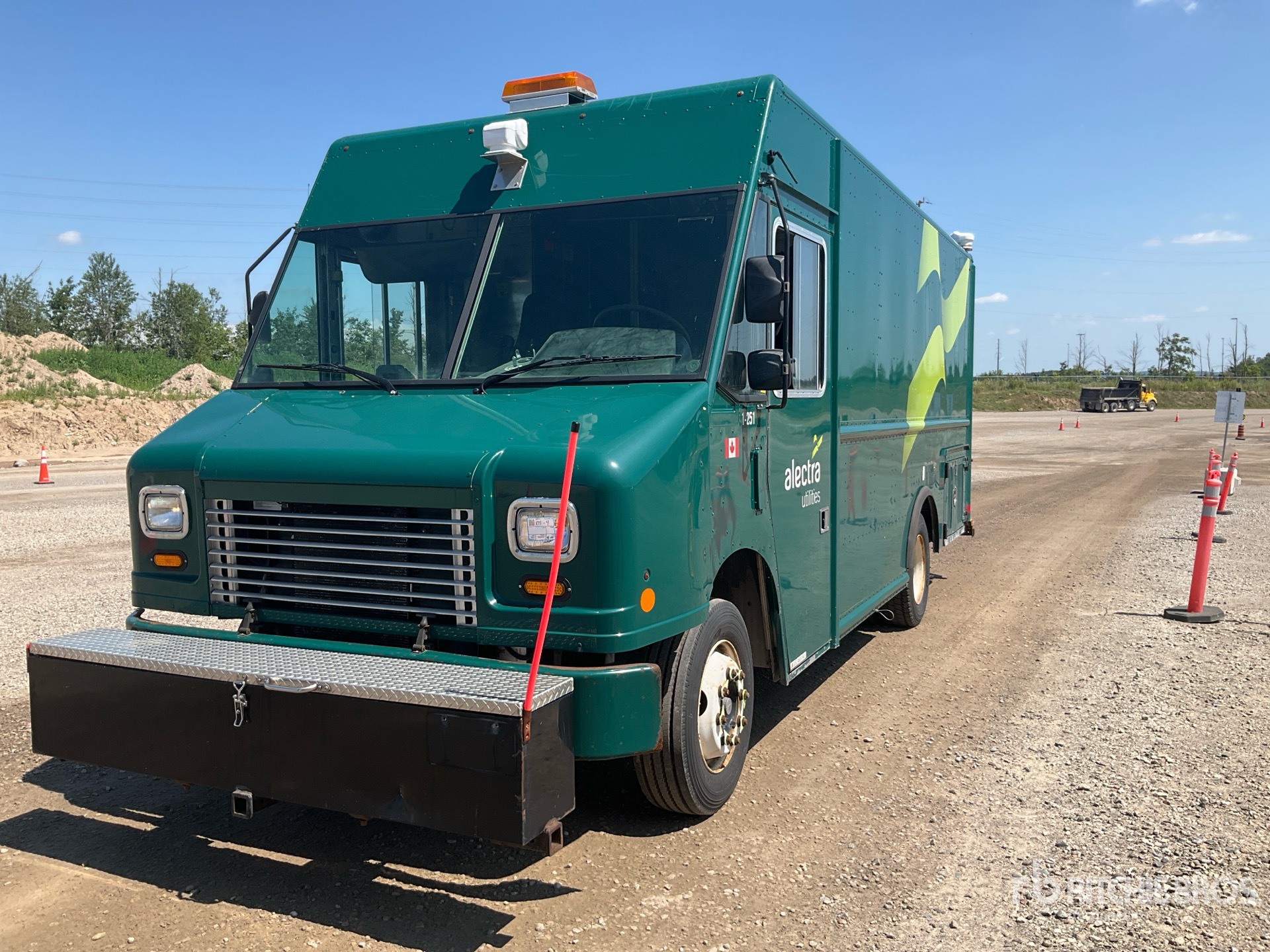 2011 Freightliner MT55