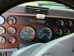 Cab with Luces de advertencia del motor