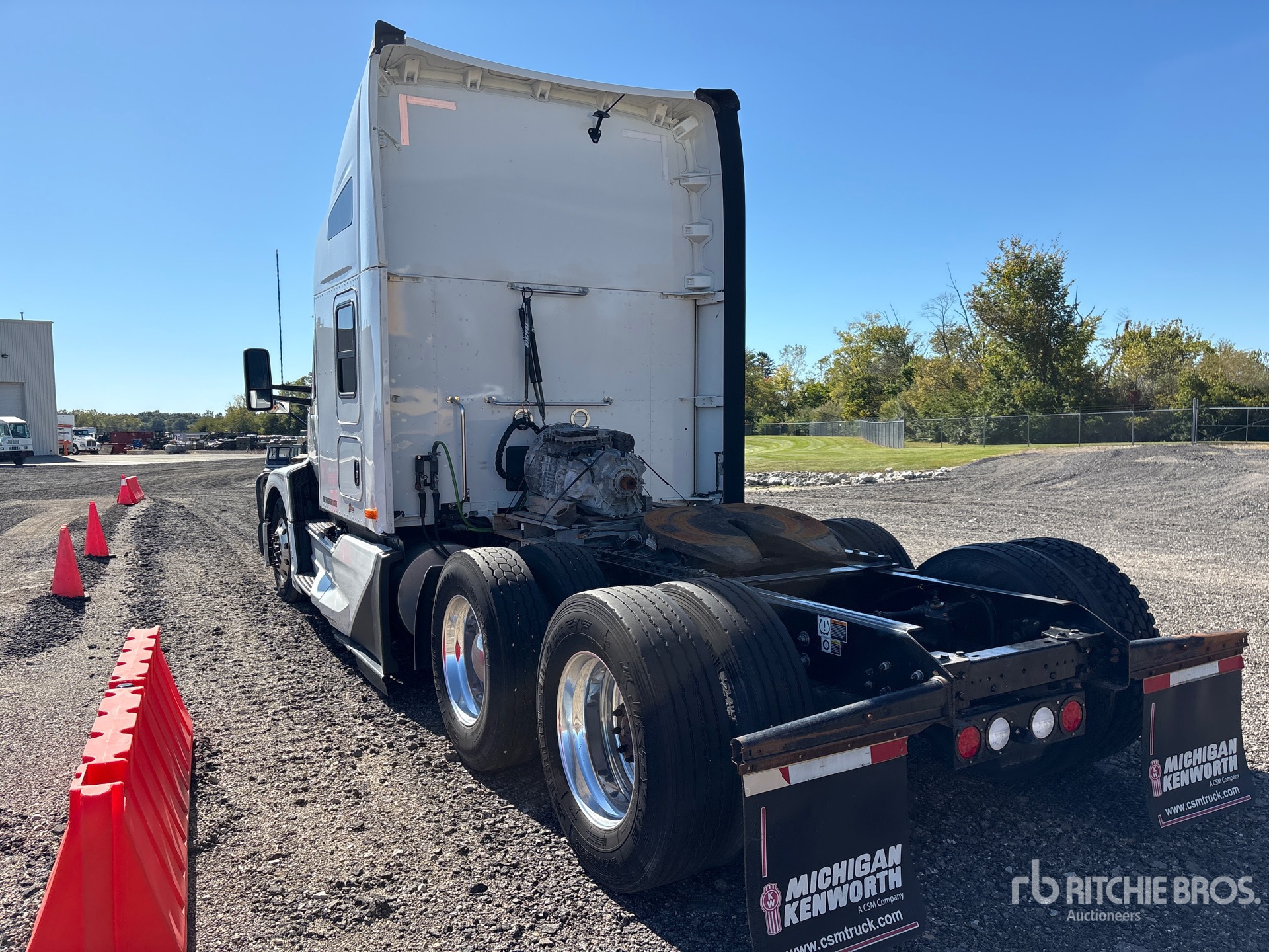 2023 Kenworth T680