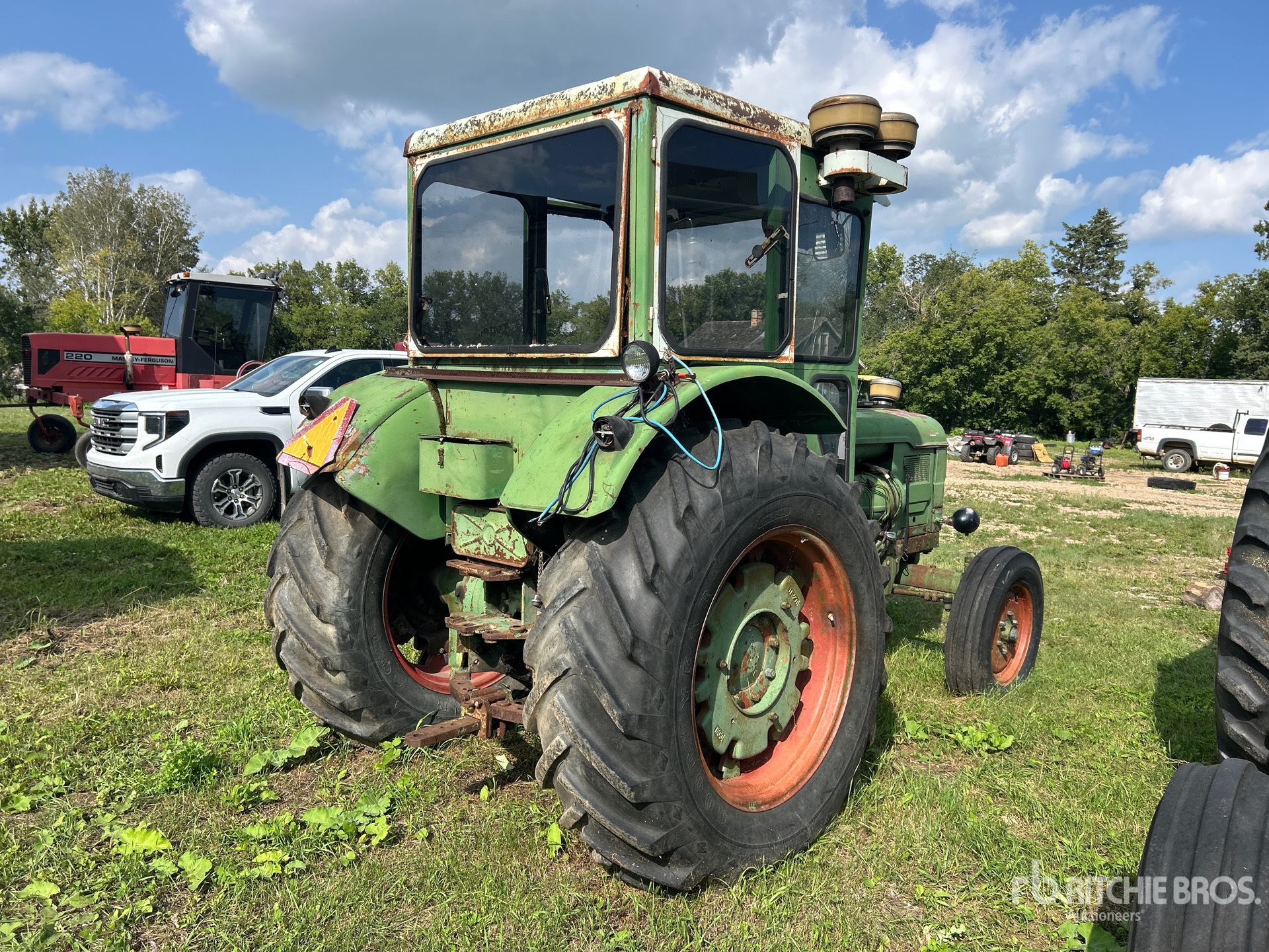 General Appearance with Picture, Right Rear Corner