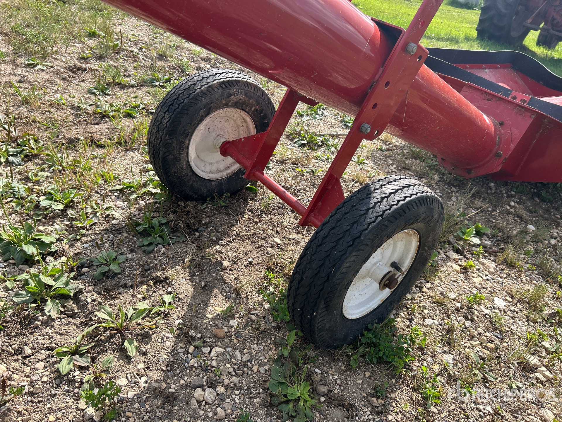 2012 Farm King 8 IN X 10 FT TRANSFER