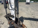 Hydraulics with Thumb Cylinder