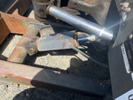 Hydraulics with Blade Lift Cylinder