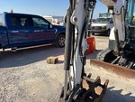 Hydraulics with Bucket Cylinder