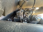 Moteur with Engine - Right Side