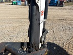 Hydraulics with Thumb Cylinder