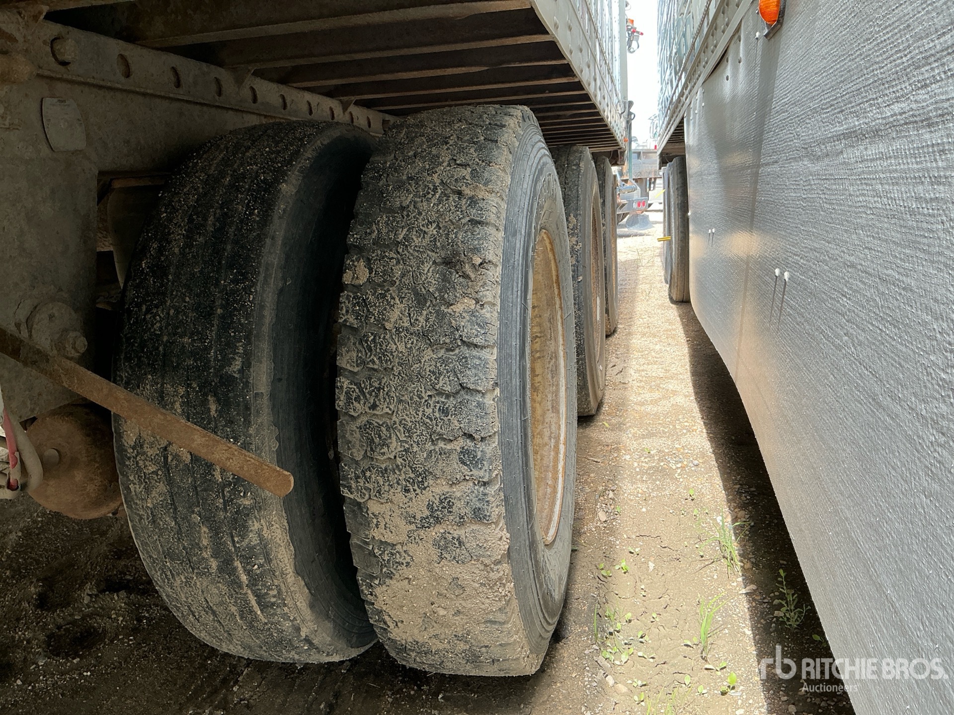 2006 Utility 53 ft x 102 in Tri/A Heated