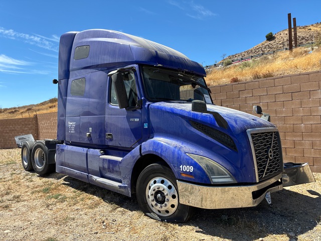 2020 Volvo VNL 6x4 T/A Sleeper Truck Tractor (Inoperable)